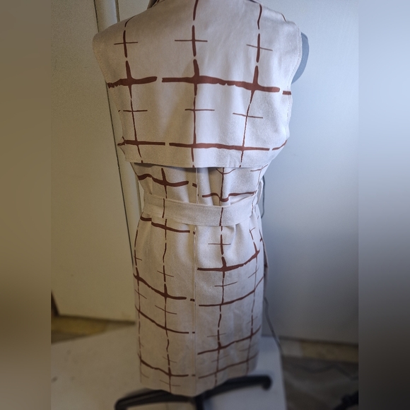 Bellivera Faux Suede Graphic Wrap Dress W/Belt Size Med - Picture 5 of 12